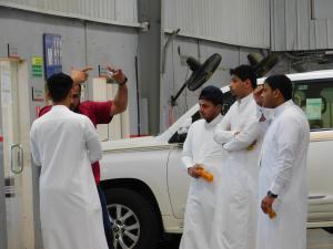 Students of the College of Engineering in Al-Qunfudhah Visit the Toyota Maintenance Center